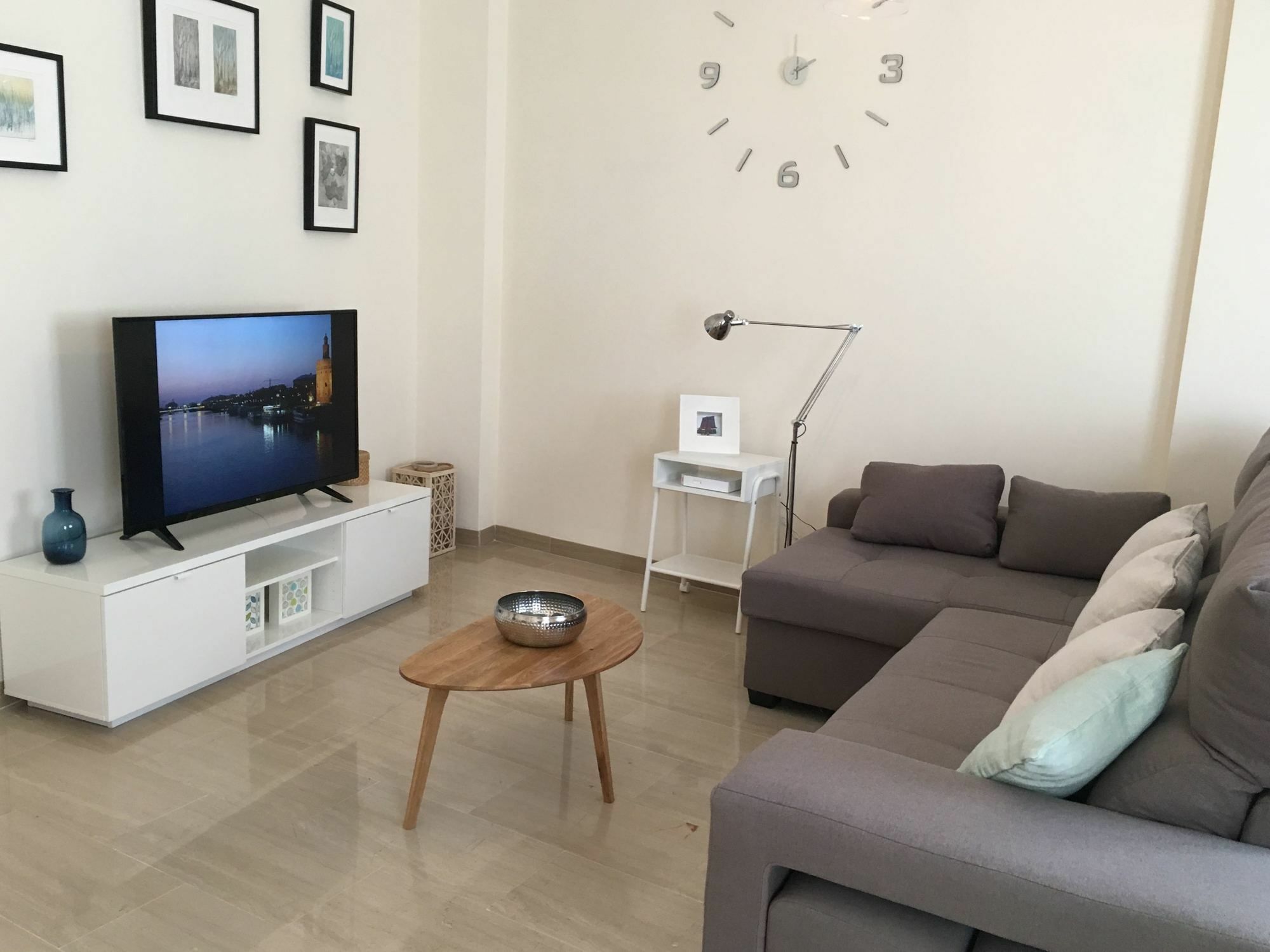 Teodosio Apartment Free Parking & Central Ac Sewilla Zewnętrze zdjęcie